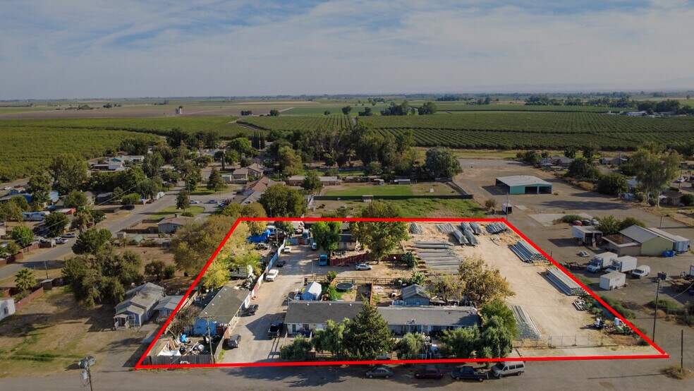 7595 Azusa Ave, Dos Palos, CA à vendre - Aérien – Image 1 sur 1