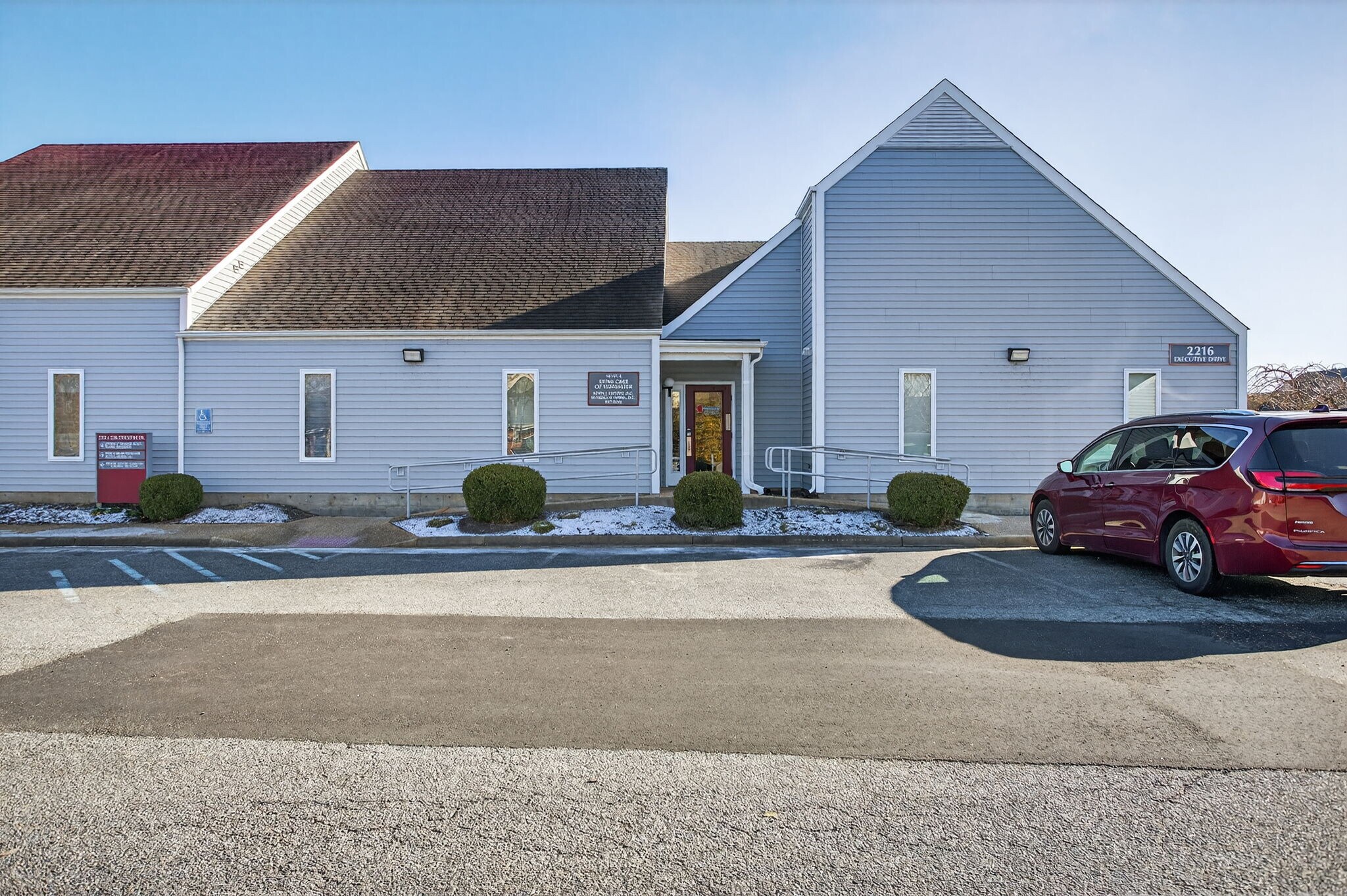 2216 Executive Dr, Hampton, VA à vendre Photo principale– Image 1 sur 20