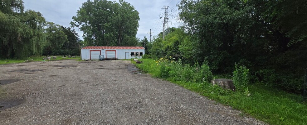 35543 US-45, Lake Villa, IL à louer - Photo de l’immeuble – Image 2 sur 11