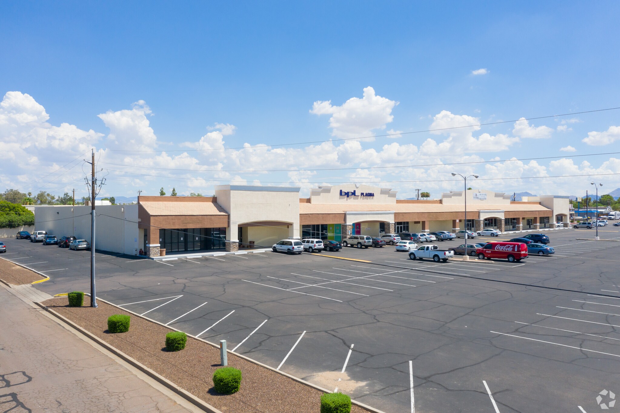 17002 N Cave Creek Rd, Phoenix, AZ à louer Photo principale– Image 1 sur 22