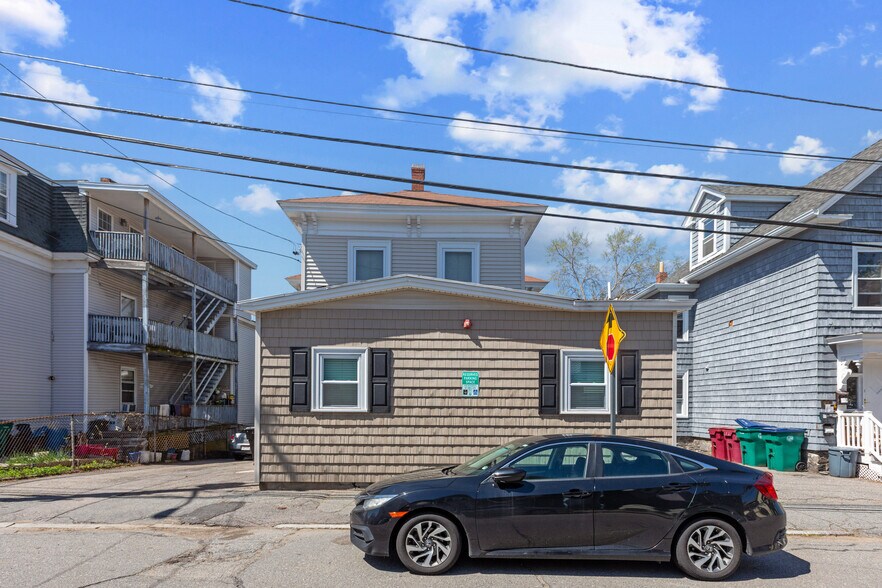 75 Bowers St, Lowell, MA à vendre - Photo de l’immeuble – Image 2 sur 15
