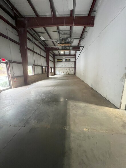 56 Progress Pl, Jackson, NJ à vendre - Photo intérieure – Image 2 sur 25