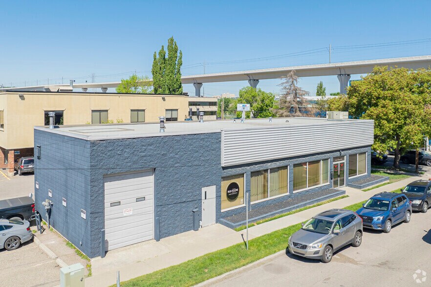 1801 10th Ave SW, Calgary, AB à louer - Photo de l’immeuble – Image 2 sur 3
