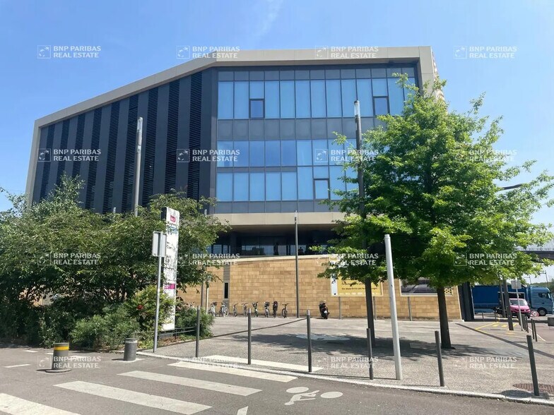 Bureau dans Metz à louer - Photo de l’immeuble – Image 3 sur 18