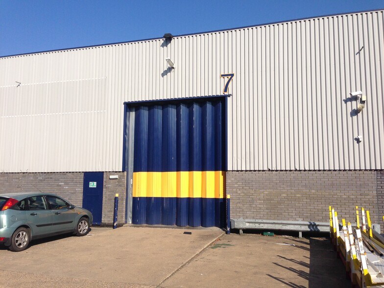 1-8 Dawson Rd, Milton Keynes à louer - Photo de l’immeuble – Image 2 sur 6