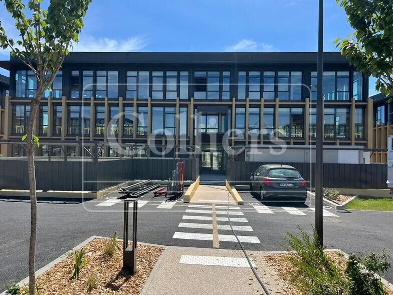 340 Rue Emilien Gautier, Aix-en-Provence à vendre - Photo de l’immeuble – Image 3 sur 15