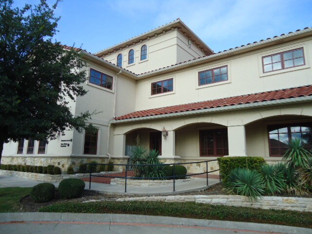 6628 Bryant Irvin Rd, Fort Worth, TX à vendre - Photo de l’immeuble – Image 2 sur 25