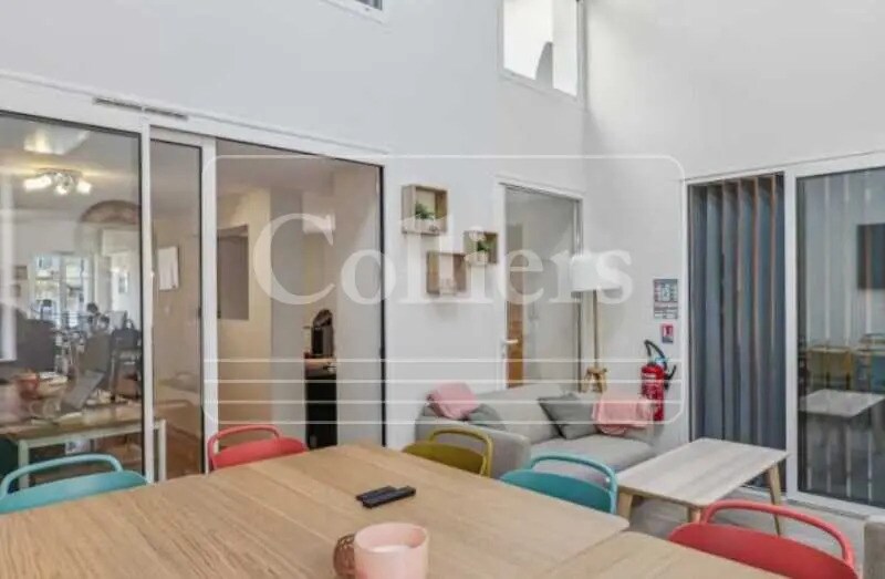 Bureau dans Marseille à louer - Photo de l’immeuble – Image 1 sur 9