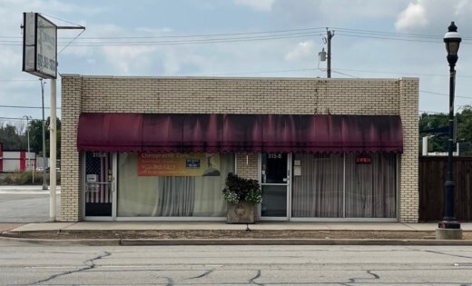 315 W Main St, Grand Prairie, TX à vendre - Photo de l’immeuble – Image 3 sur 6
