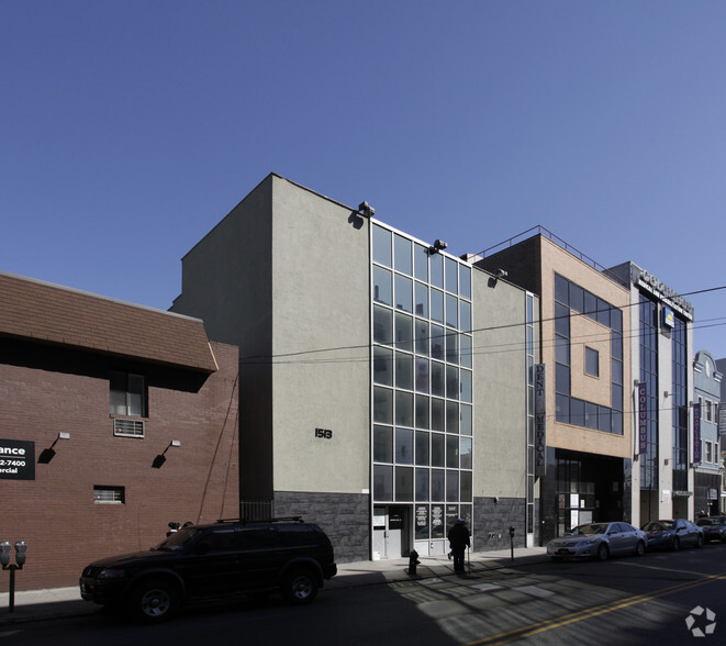 1513 Voorhies Ave, Brooklyn, NY à louer - Photo principale – Image 1 sur 19