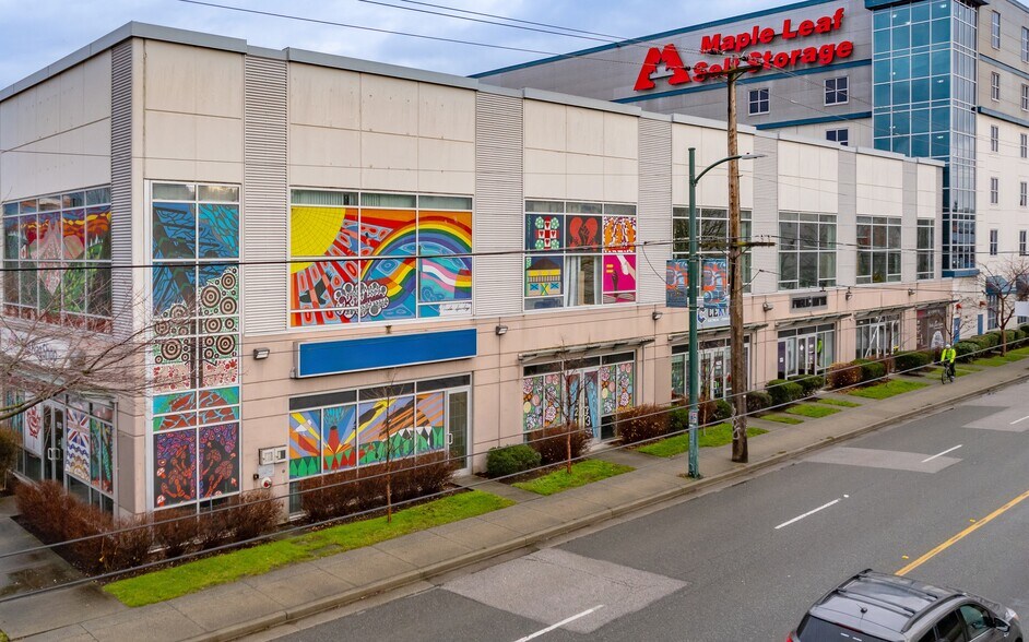1615-1641 Powell St, Vancouver, BC à louer - Photo de l’immeuble – Image 1 sur 3