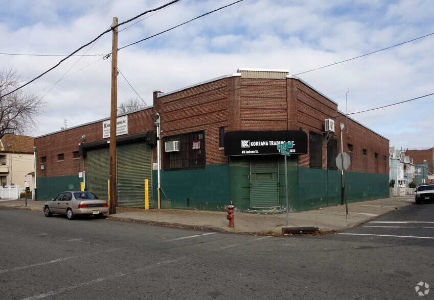 40 Jackson St, Passaic, NJ à vendre - Photo principale – Image 1 sur 15