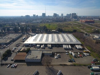Plus de détails pour 901-915 N B St, Sacramento, CA - Industriel/Logistique à louer