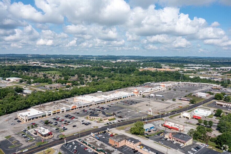 126-256 S Calderwood St, Alcoa, TN à louer - Aérien – Image 1 sur 15