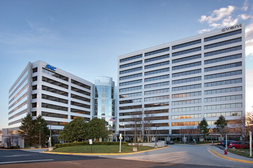 1785 Greensboro Station Pl, McLean, VA à louer - Photo principale – Image 1 sur 10