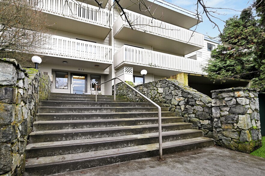 855 Ellery St, Victoria, BC à vendre - Photo de l’immeuble – Image 2 sur 19