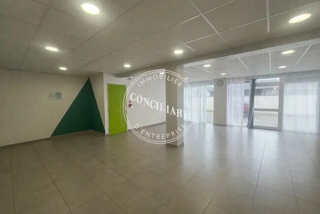 Plus de détails pour 77 Route De Lombez, Plaisance-du-Touch - Bureau à vendre