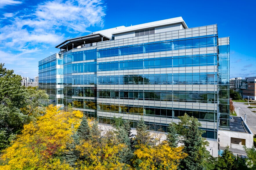 8133 Warden Ave, Markham, ON à louer - Photo de l’immeuble – Image 2 sur 6