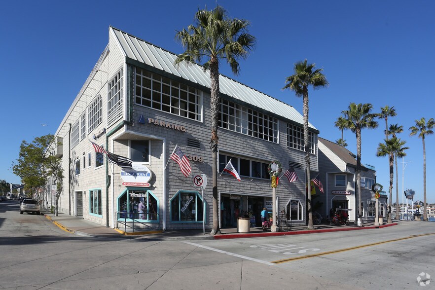 309 Palm St, Newport Beach, CA à louer - Photo de l’immeuble – Image 1 sur 9