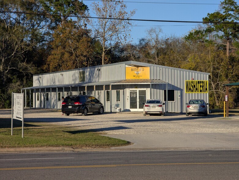 660 Highway 105 E, Sour Lake, TX à louer - Photo de l’immeuble – Image 3 sur 17
