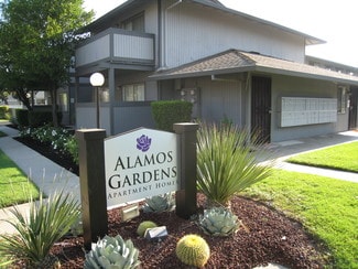 Plus de détails pour 2205 Peach Ave, Clovis, CA - Logement à vendre