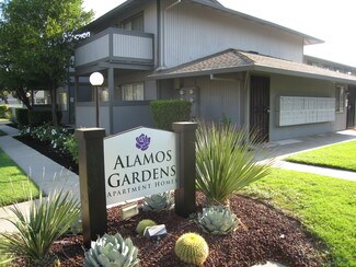 Plus de détails pour 2205 Peach Ave, Clovis, CA - Logement à vendre