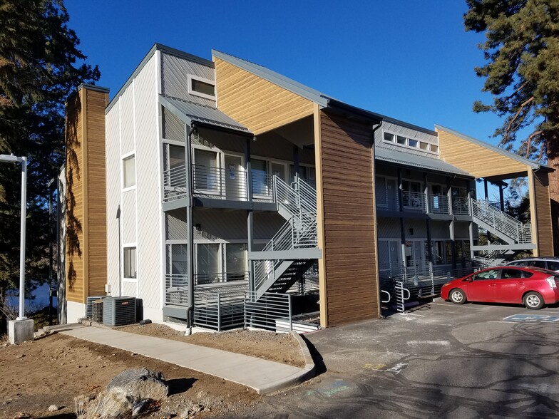 2445 NE Division St, Bend, OR à louer - Photo principale – Image 1 sur 11