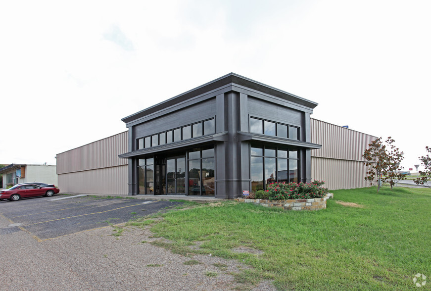 1411 N Highway 67, Midlothian, TX à louer - Photo de l’immeuble – Image 1 sur 15