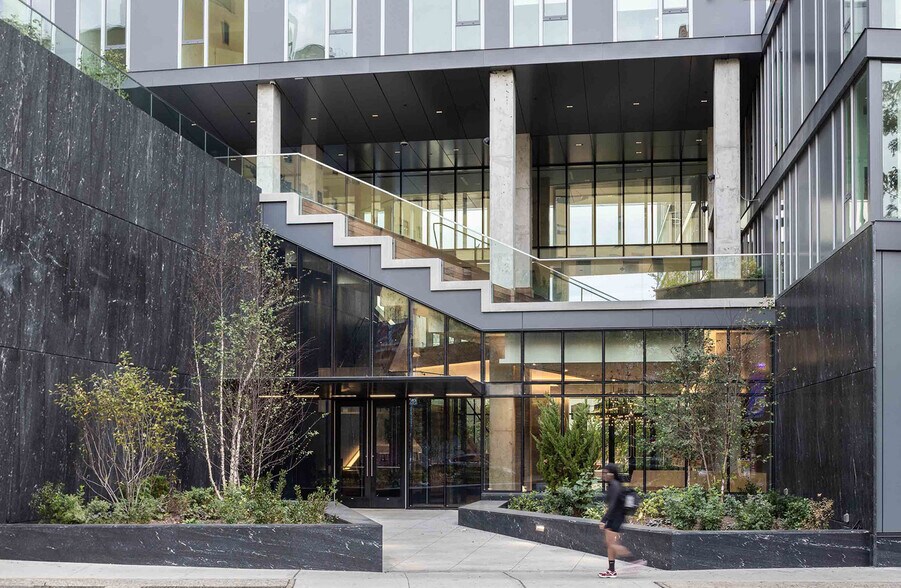 163-05 Archer Ave, Jamaica, NY à louer - Photo de l’immeuble – Image 2 sur 10