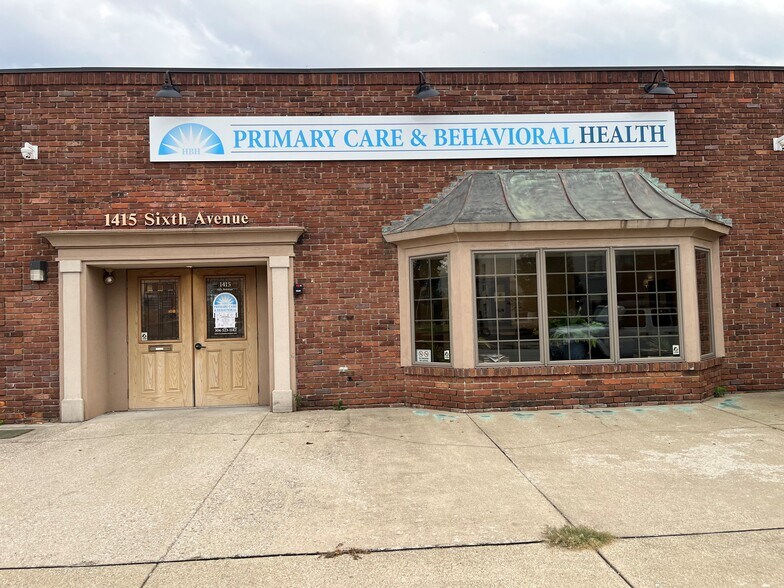 1415 6th Ave, Huntington, WV à vendre - Photo de l’immeuble – Image 1 sur 9