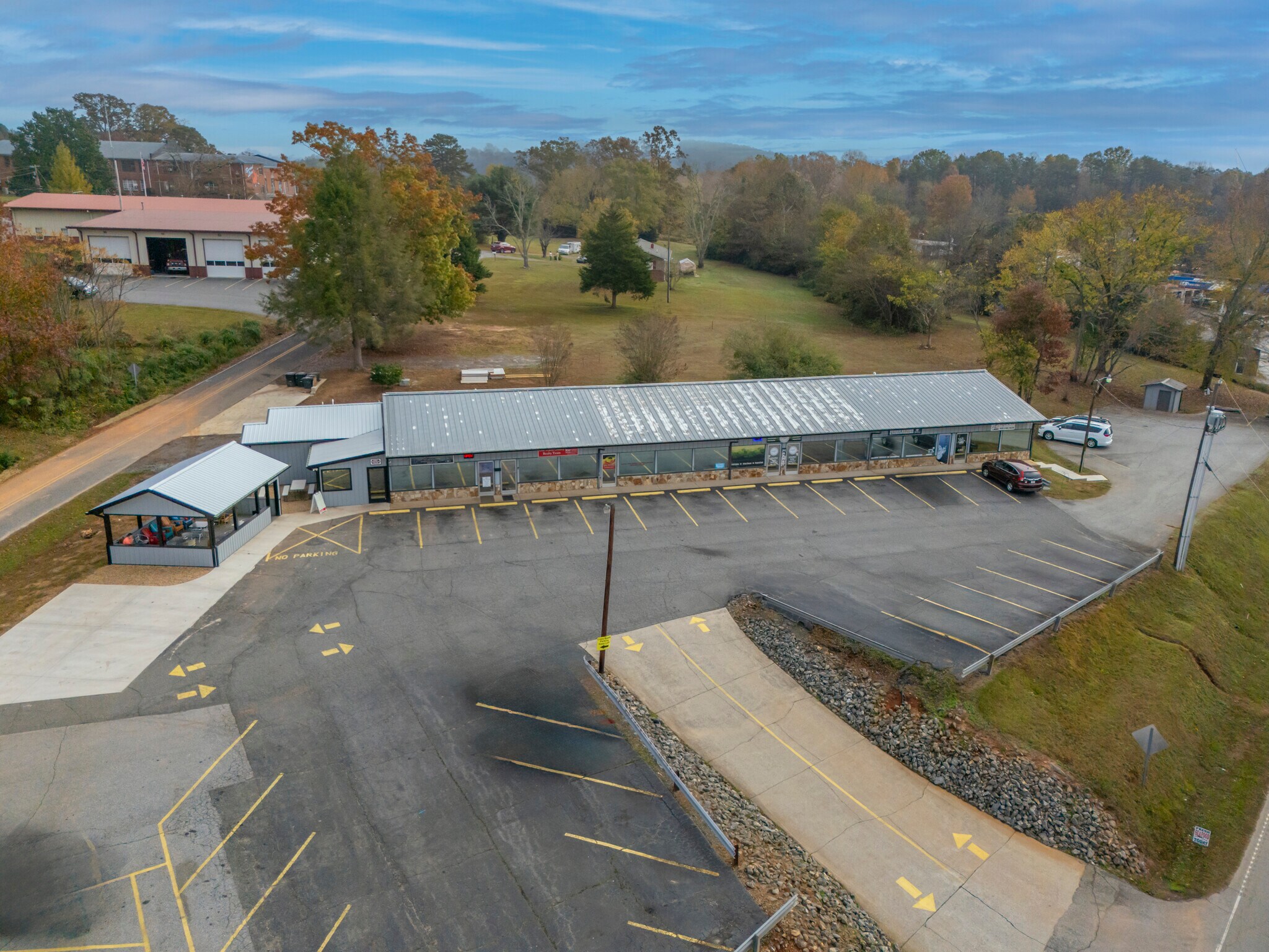 Intersection of NC 9 & 108 hwy, Mill Spring, NC à vendre Photo principale– Image 1 sur 39