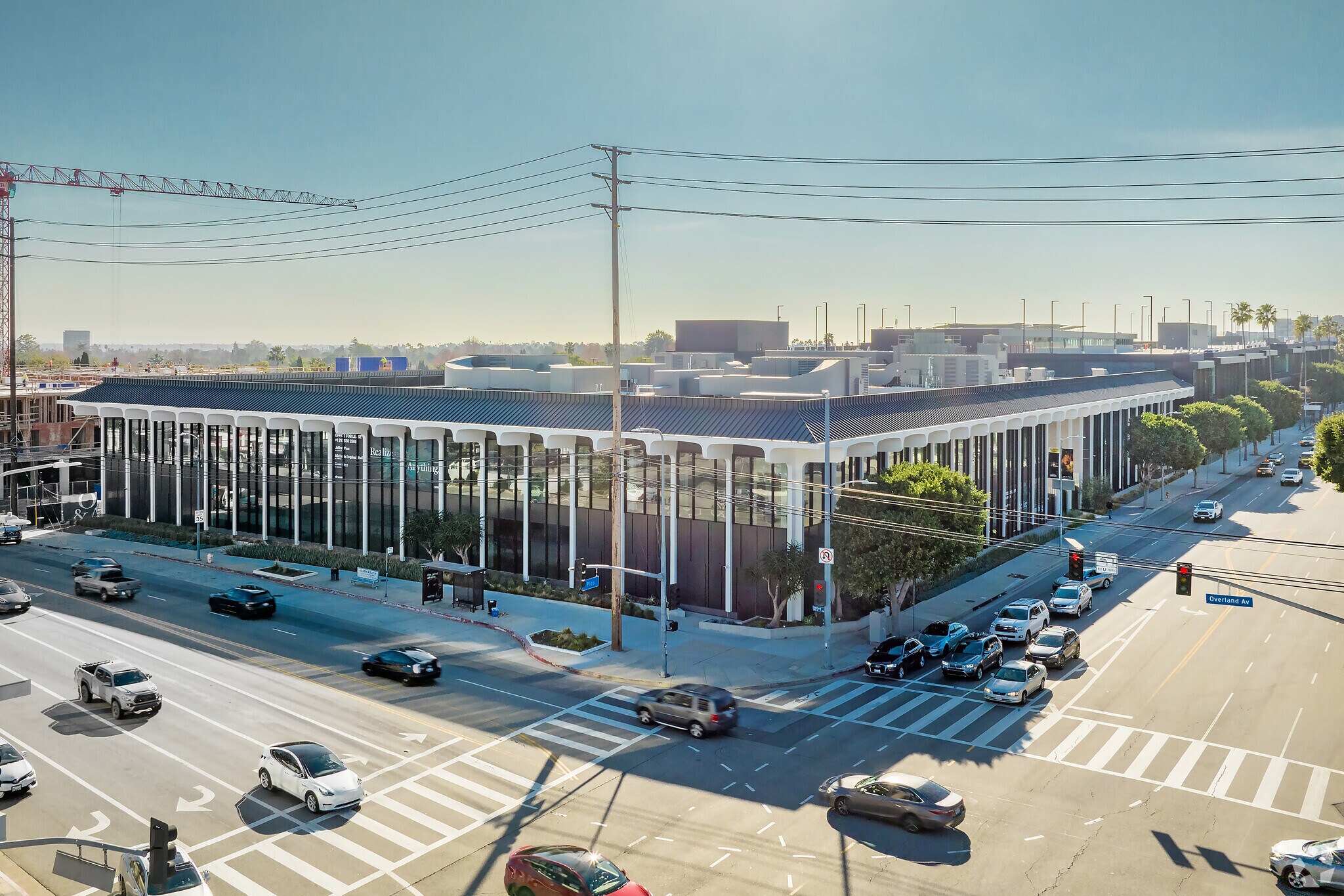 10730 W Pico Blvd, Los Angeles, CA à louer Photo de l’immeuble– Image 1 sur 21