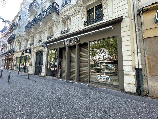 Local commercial dans Chalon-sur-Saône à louer - Photo de l’immeuble – Image 1 sur 5