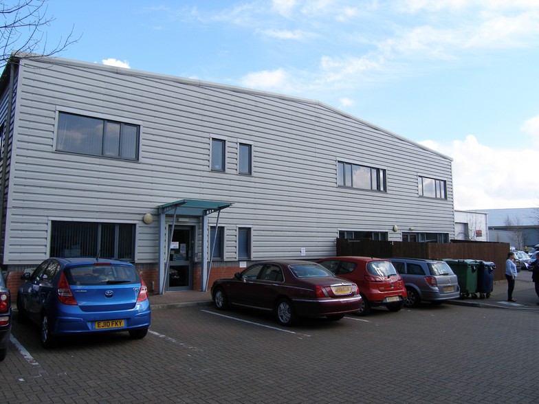 7 Hillside Rd, Bury St Edmunds à louer - Photo de l’immeuble – Image 3 sur 3