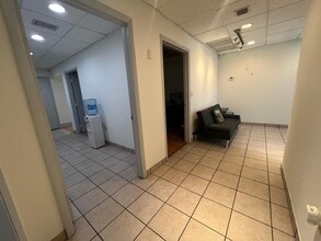 2501-2545 NW 72nd Ave, Miami, FL à louer Photo intérieure– Image 2 sur 12