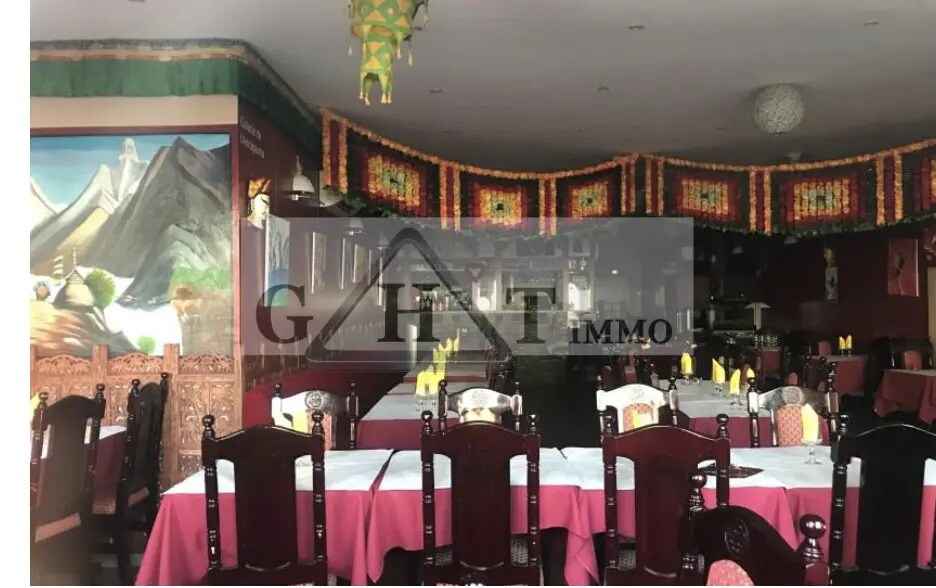 Local commercial dans Évry-Courcouronnes à louer Photo de l’immeuble– Image 1 sur 2