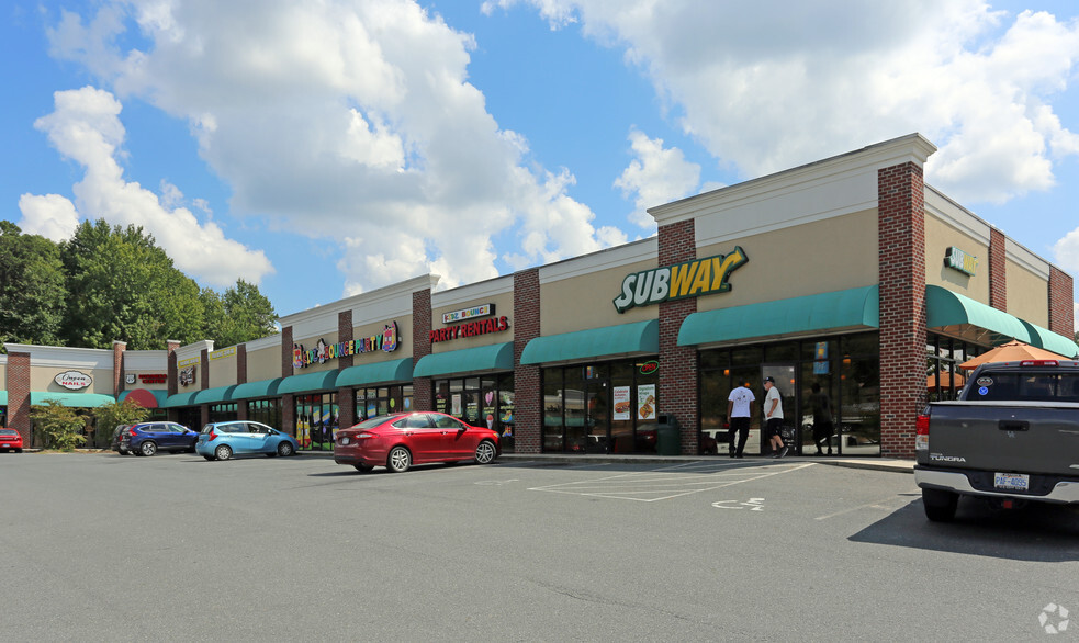323 NC 49 Hwy S, Asheboro, NC à louer - Photo principale – Image 1 sur 5