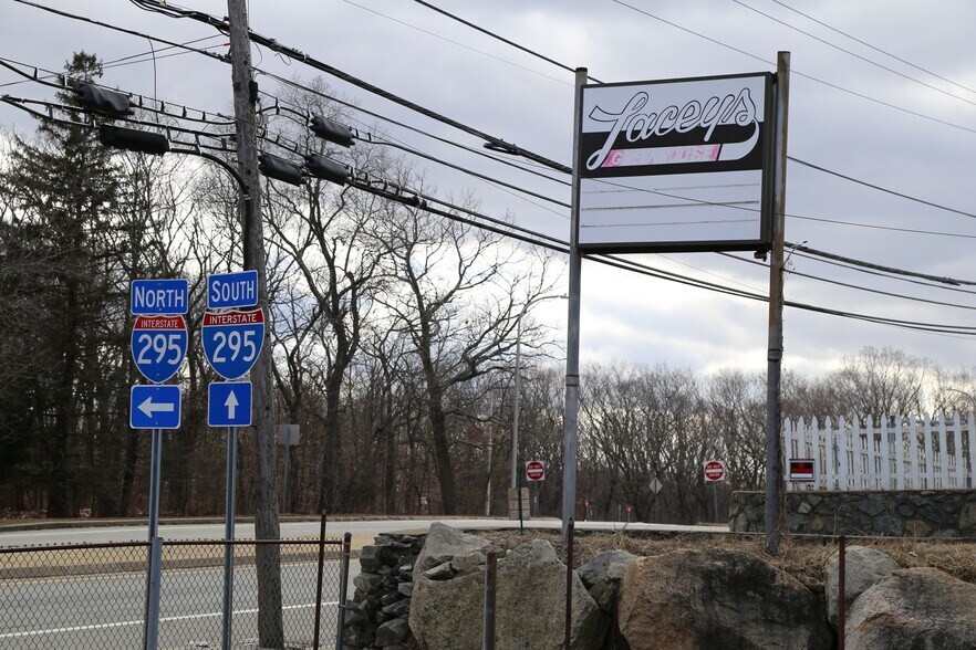 1801 Plainfield Pike, Johnston, RI à vendre - Photo de l’immeuble – Image 3 sur 7