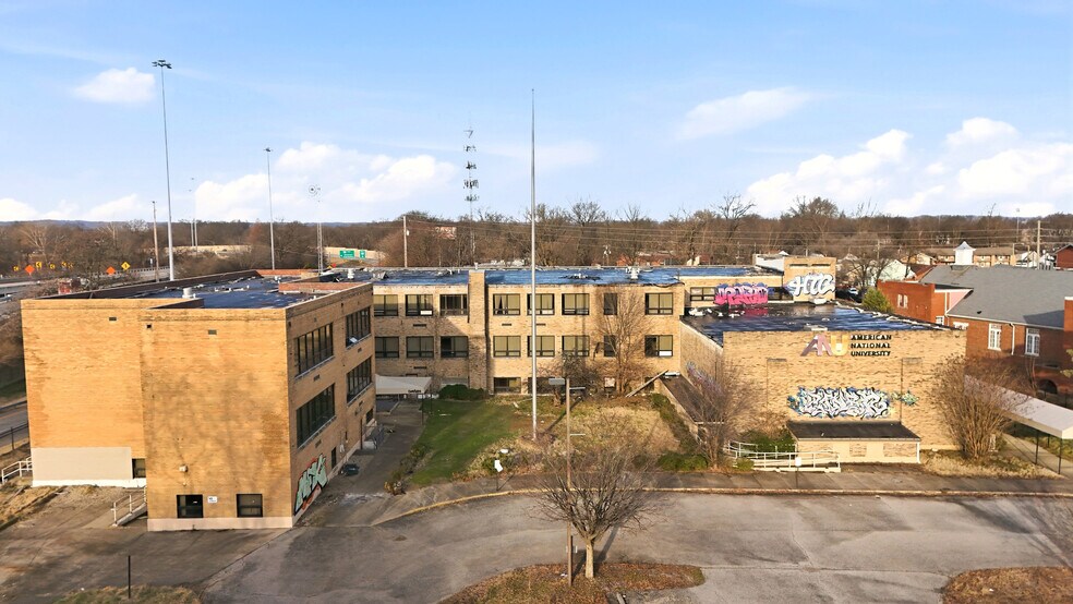 4205 Dixie Hwy, Louisville, KY à vendre - Photo principale – Image 1 sur 13