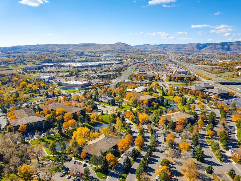 13949 W Colfax Ave, Lakewood, CO à louer - Photo de l’immeuble – Image 1 sur 76