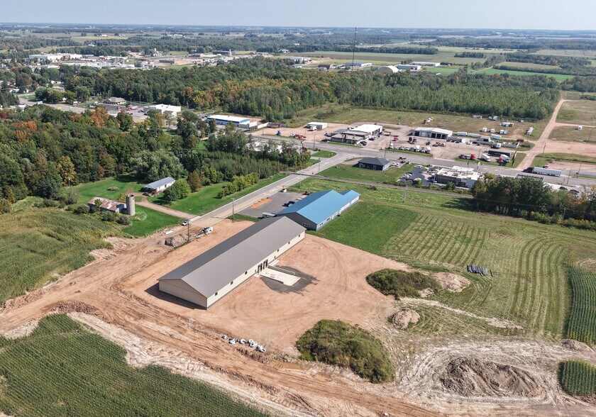 10 Opportunity Dr, Abbotsford, WI à louer - Photo de l’immeuble – Image 2 sur 17