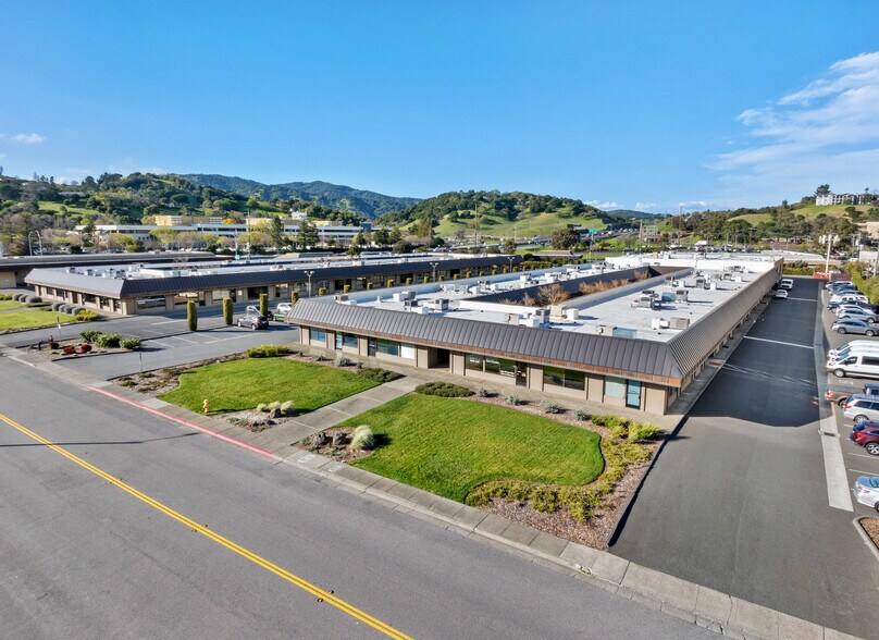 1-55 Mitchell Blvd, San Rafael, CA à vendre - Photo de l’immeuble – Image 2 sur 7