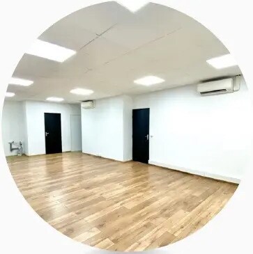 Bureau dans Marseille à louer - Photo de l’immeuble – Image 2 sur 5