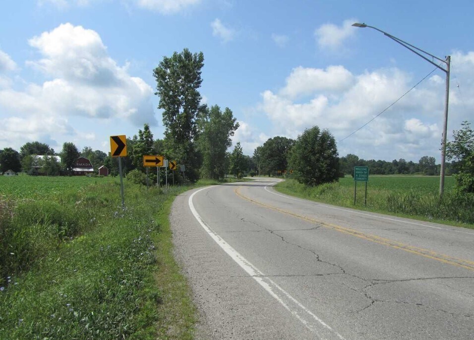 Capac Rd, Armada, MI à vendre Photo principale– Image 1 sur 5