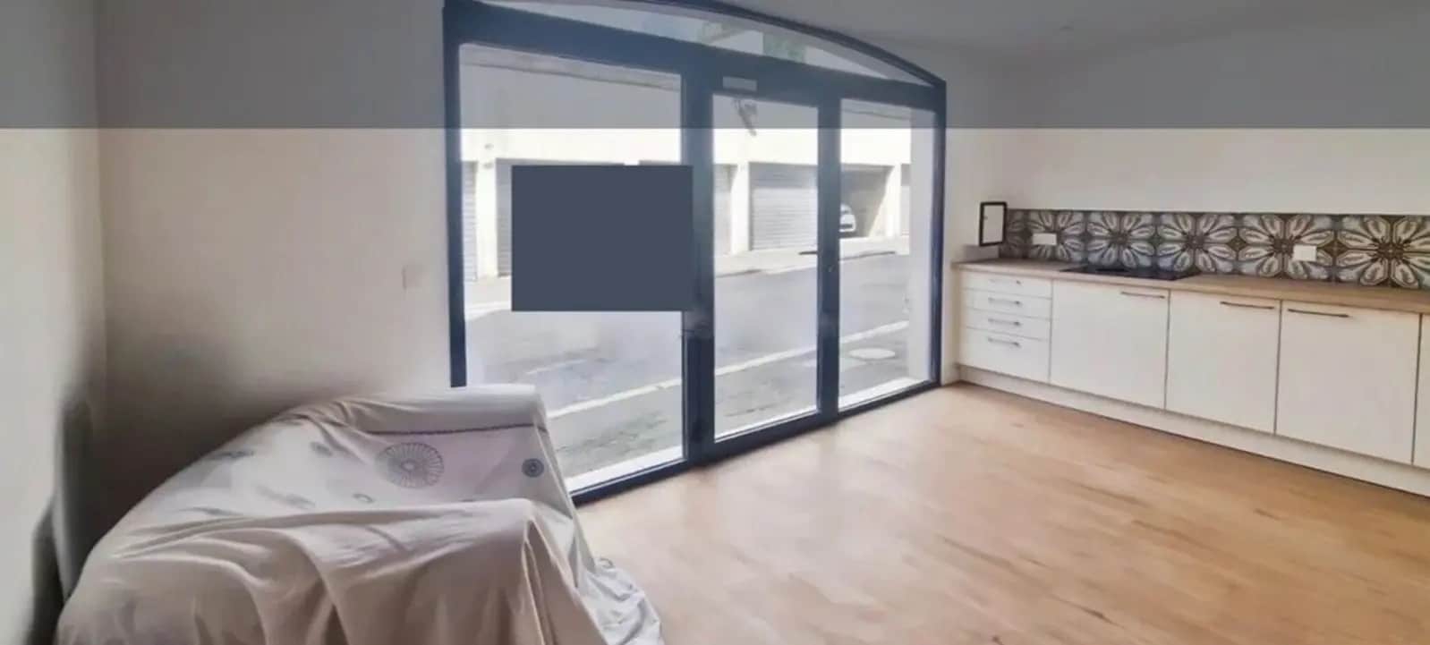 Local commercial dans Lagny-sur-Marne à louer Photo intérieure– Image 1 sur 5