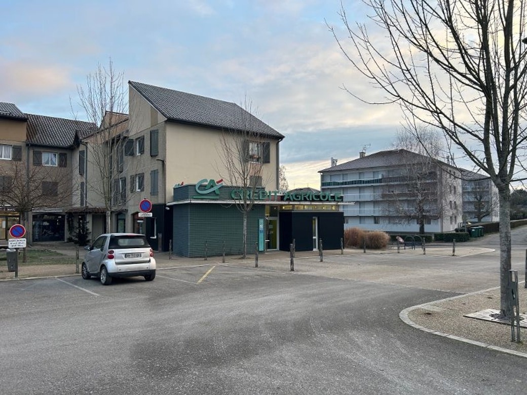 Local commercial dans Condat-sur-Vienne à vendre Photo de l’immeuble– Image 1 sur 4