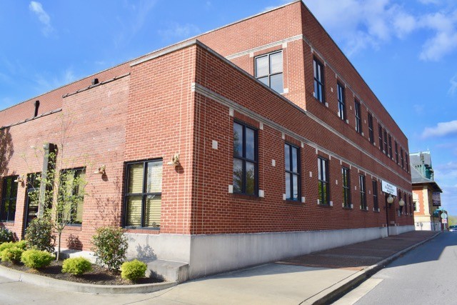 200 Commerce St, Clarksville, TN à louer - Photo de l’immeuble – Image 3 sur 5