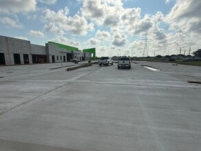 1320 W League City Pky, League City, TX à louer Photo intérieure– Image 2 sur 11