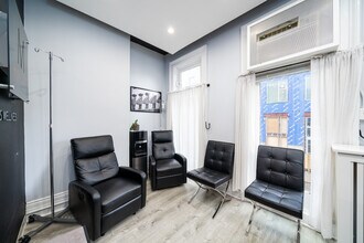 56 Newark St, Hoboken, NJ à louer Photo intérieure– Image 2 sur 12