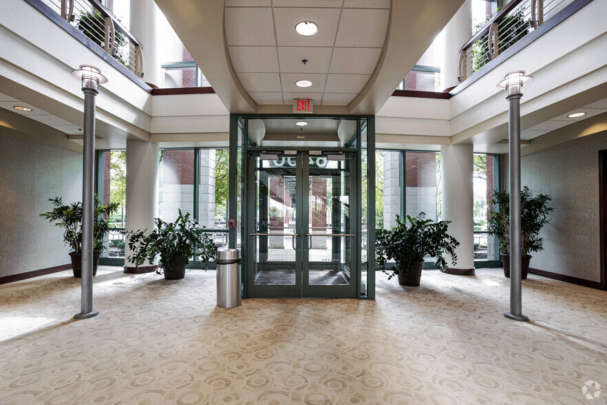 6400 Sheridan Dr, Buffalo, NY à louer - Photo intérieure – Image 3 sur 26